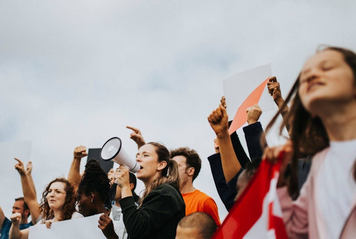 Liberdade de expressão e seus limites no mundo contemporâneo