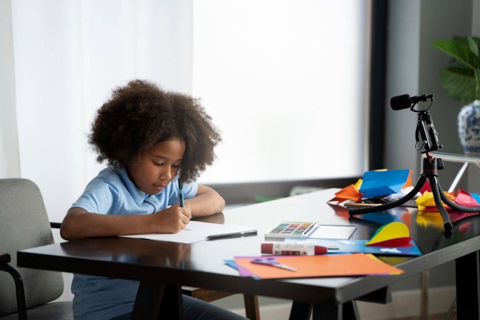 Educação básica e formação profissional: entre a multitarefa e a reflexão